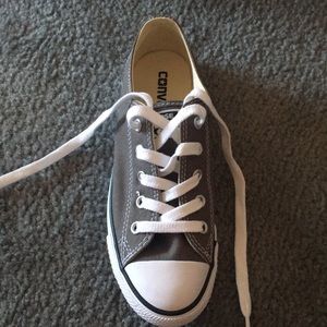Grey converse